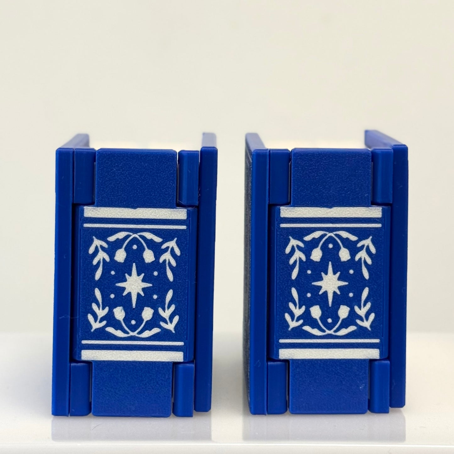 📦 Celestial Chocolate Clicker Box Perfect for Valentine's day gift