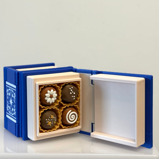 📦 Celestial Chocolate Clicker Box Perfect for Valentine's day gift